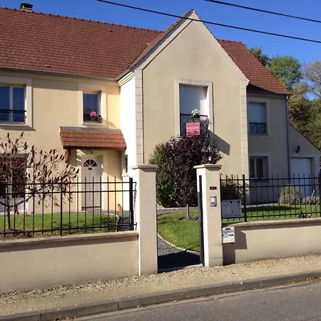 Au Petit Nid De Valaine Bed & Breakfast Maisse