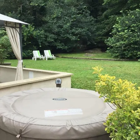 Bed & Breakfast Au Petit Nid De Valaine